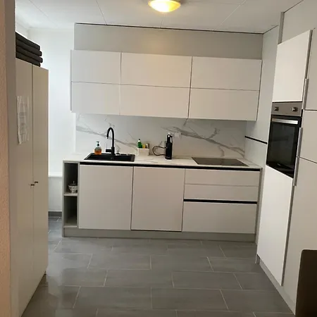 Centre 2-8 P., View And Chillon Castle Apartamento *