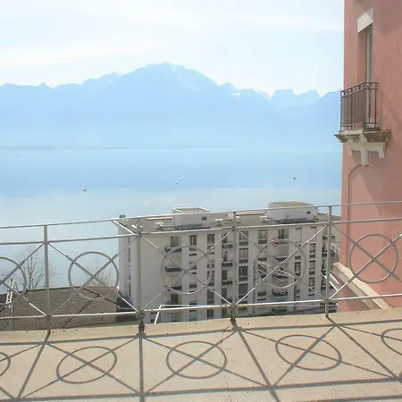 Centre 2-8 P., View And Chillon Castle Apartamento *
