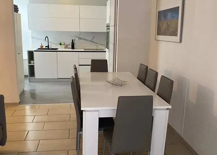 Apartmán Centre 2-8 P., View And Chillon Castle