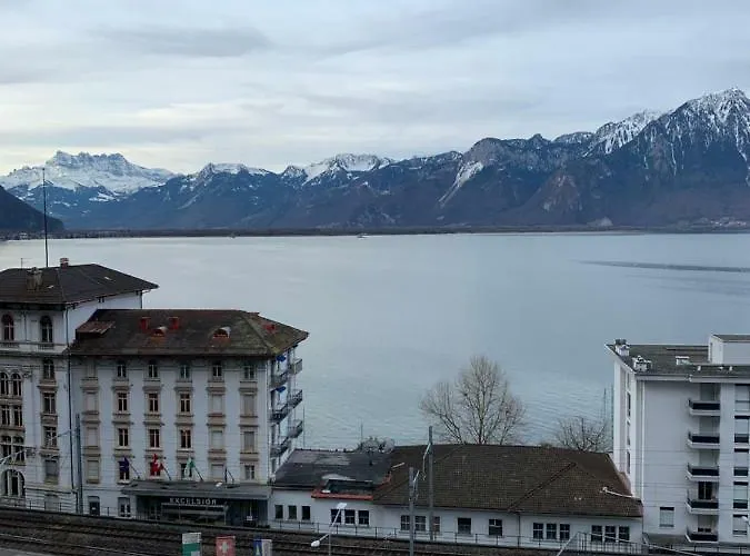 Centre 2-8 P., View And Chillon Castle *