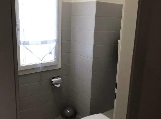 Centre 2-8 P., View And Chillon Castle