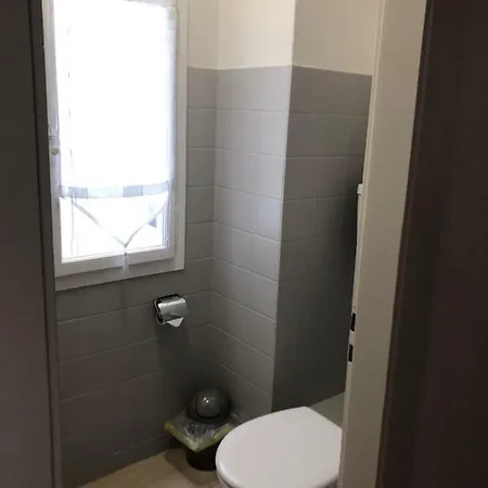 Centre 2-8 P., View And Chillon Castle