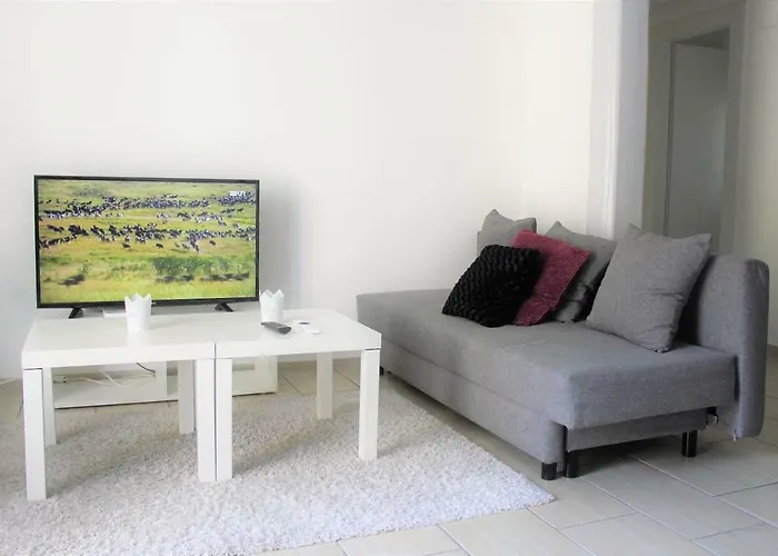 Centre 2-8 P., View And Chillon Castle * Montreux